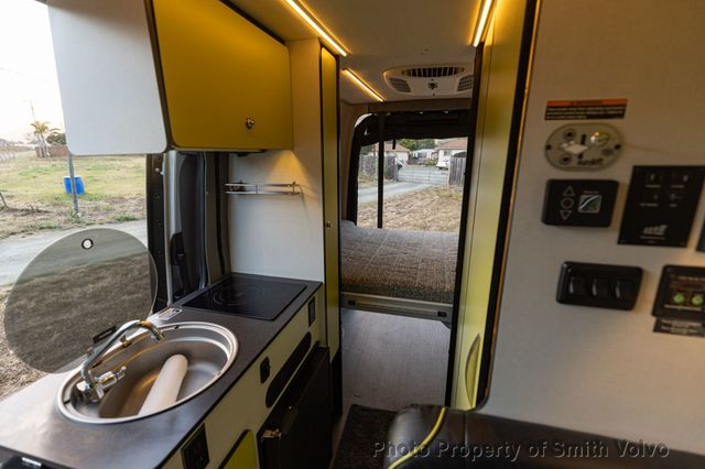 2019 Mercedes-Benz Winnebago Revel 4×4  - 23063318 - 52