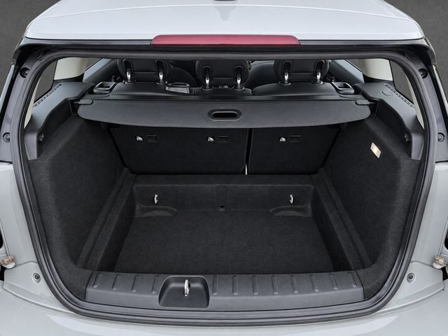 2019 MINI Cooper Clubman ONE OWNER, SIGNATURE TRIM, PAN SUNROOF, HEATED SEATS, 17" WHEELS - 23084028 - 16