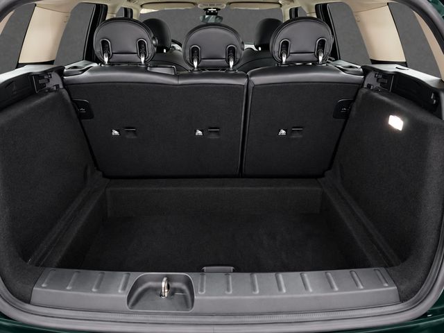 2019 MINI Cooper S Clubman AWD, SIGNATURE TRIM, PAN SUNROOF, NAVI, HEATED SEATS, LED LIGHTS - 23089472 - 12
