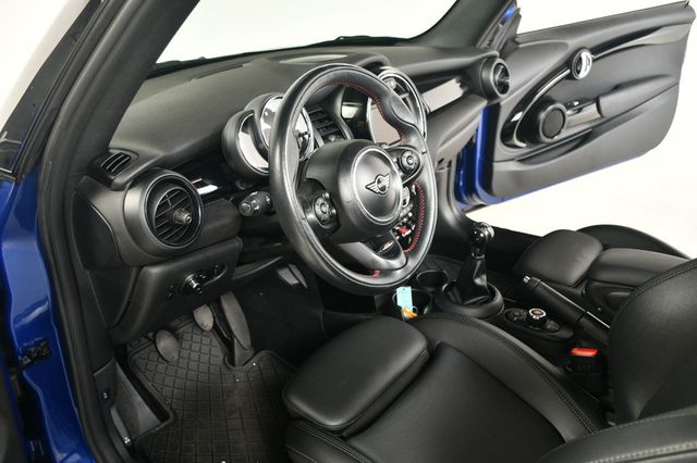 2019 MINI Cooper S Convertible  - 22980079 - 32