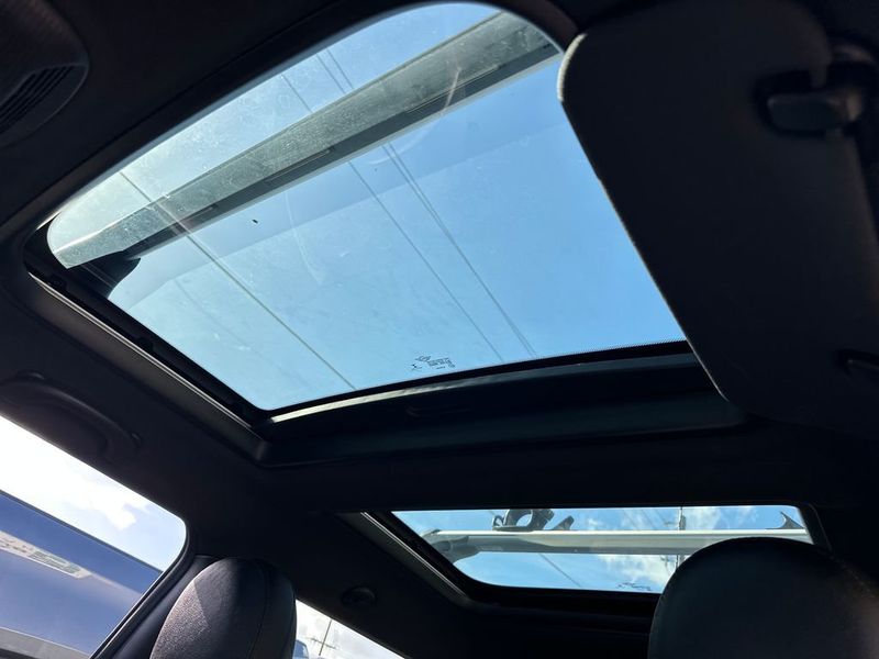 2019 MINI Cooper S Hardtop 2 Door   - 23024137 - 19