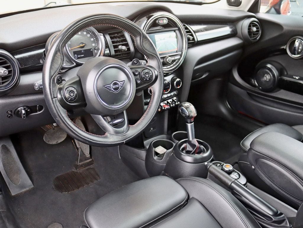 2019 Mini Cooper S Hardtop 2 Door photo 11