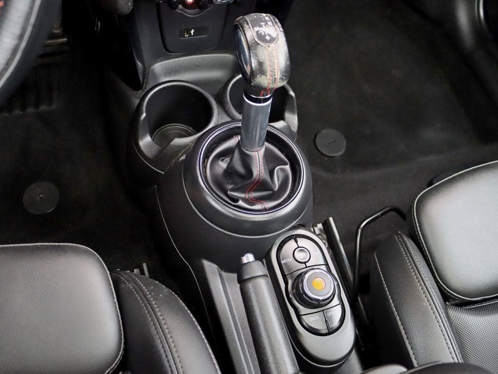 2019 Mini Cooper S Hardtop 2 Door photo 18