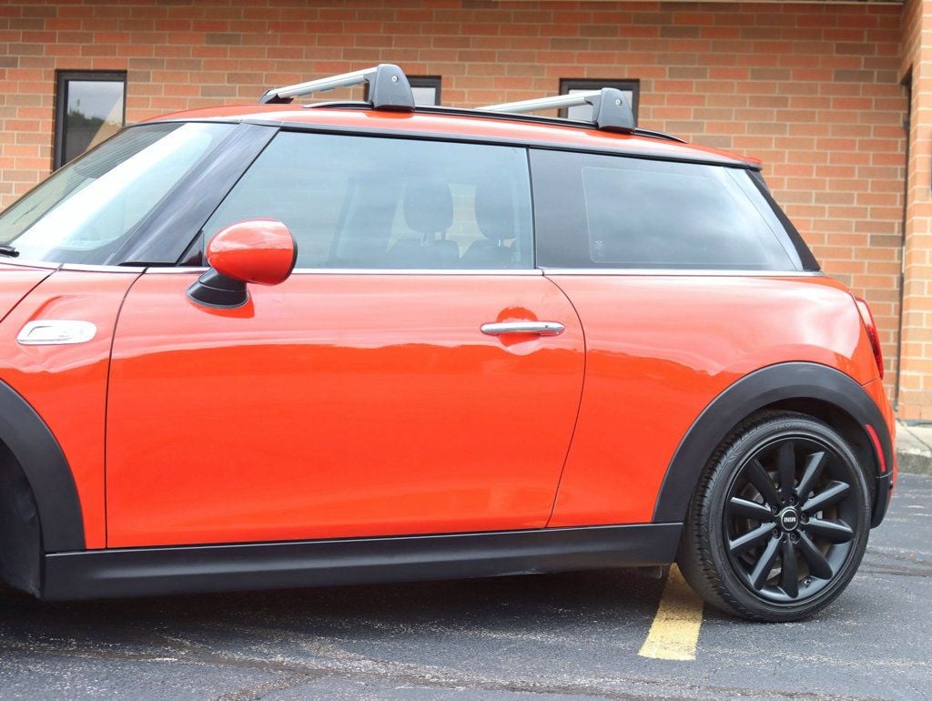 2019 Mini Cooper S Hardtop 2 Door photo 2
