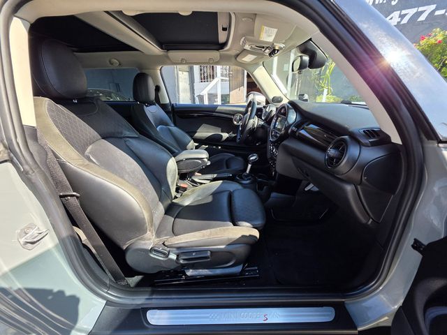 2019 MINI Cooper S Hardtop 2 Door   - 22943809 - 9