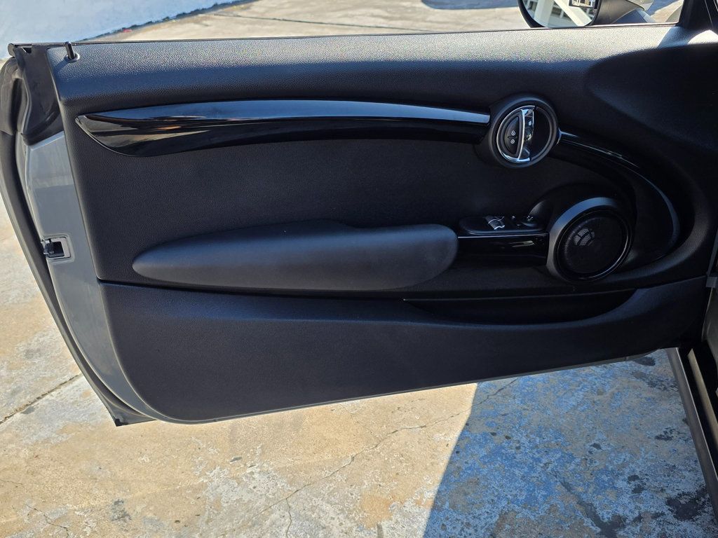 2019 MINI Cooper S Hardtop 2 Door   - 22943809 - 20