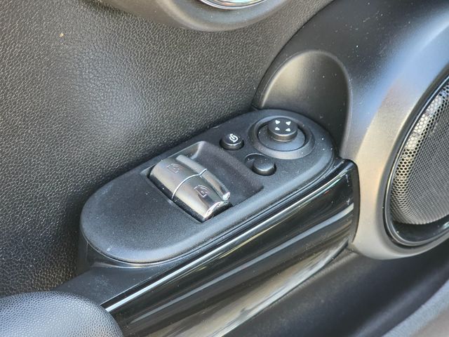 2019 MINI Cooper S Hardtop 2 Door   - 22943809 - 21