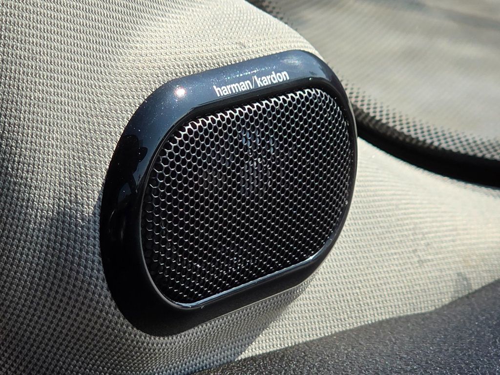 2019 MINI Cooper S Hardtop 2 Door   - 22943809 - 38