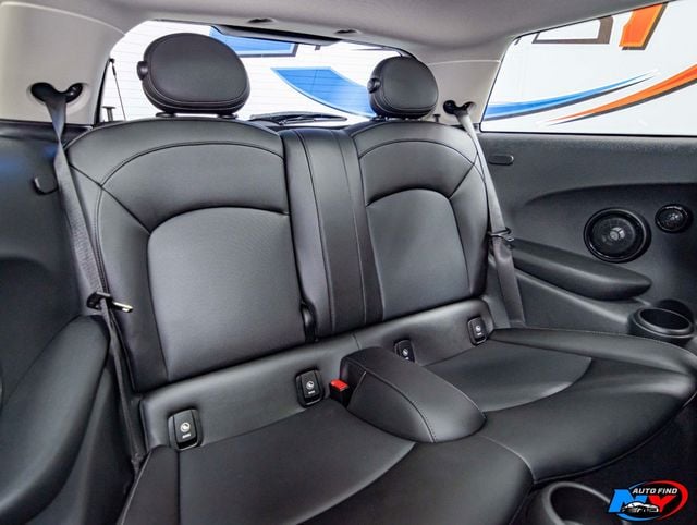 2019 MINI Cooper S Hardtop 2 Door CLEAN CARFAX, 6-SPD MANUAL, SIGNATURE TRIM, PAN SUNROOF, PREMIUM - 22942698 - 18