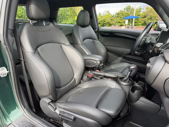 2019 MINI Cooper S Hardtop 2 Door CLEAN CARFAX, SIGNATURE TRIM, PAN SUNROOF, HEATED SEATS - 23082876 - 11