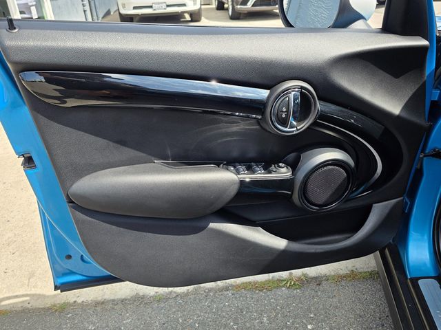 2019 MINI Cooper S Hardtop 4 Door   - 22922845 - 28