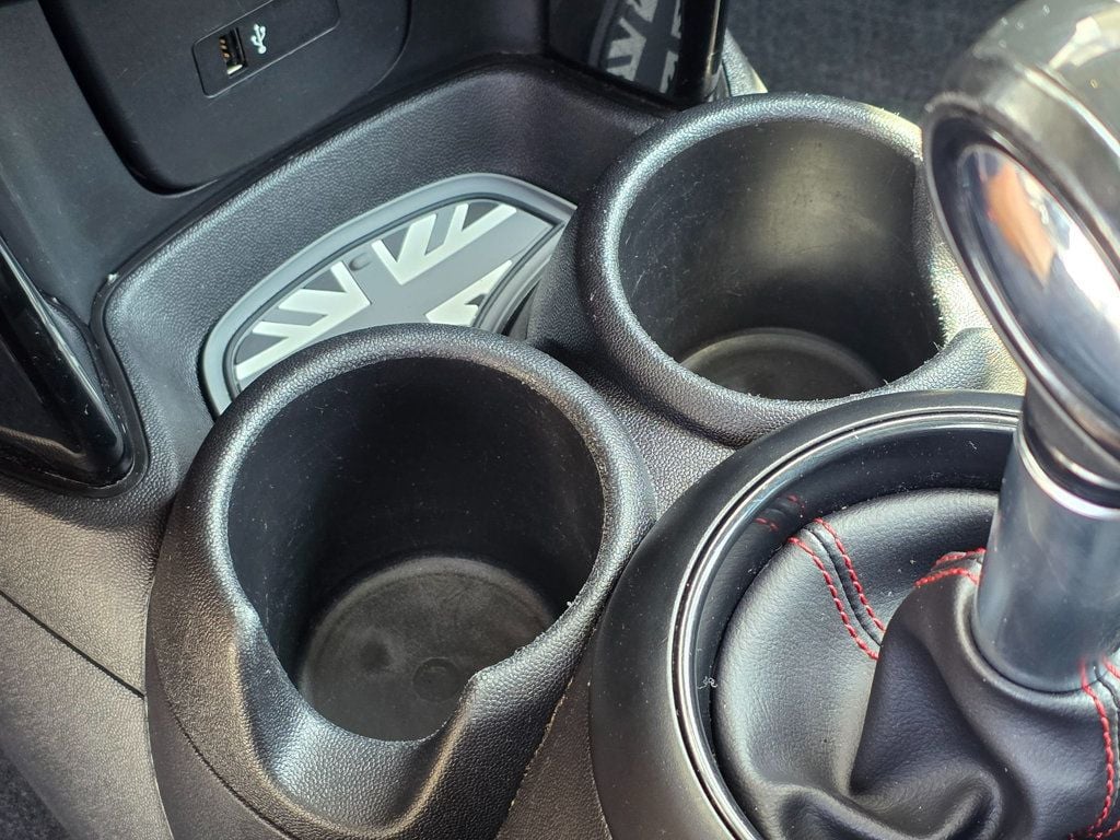 2019 MINI Cooper S Hardtop 4 Door   - 22922845 - 38