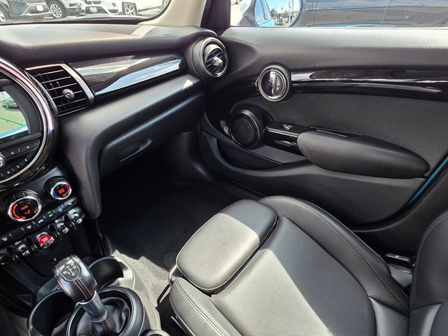 2019 MINI Cooper S Hardtop 4 Door   - 22922845 - 42