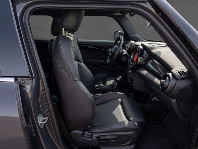 2019 MINI Cooper S Hardtop 4 Door SIGNATURE TRIM, PAN SUNROOF, HEATED SEATS, JCW APPEARANCE PKG - 23086792 - 2