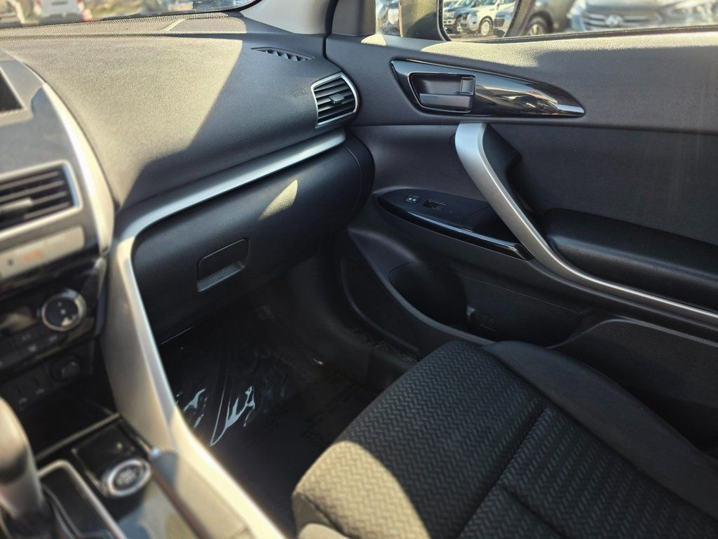 2019 Mitsubishi Eclipse Cross LE - 22981152 - 35