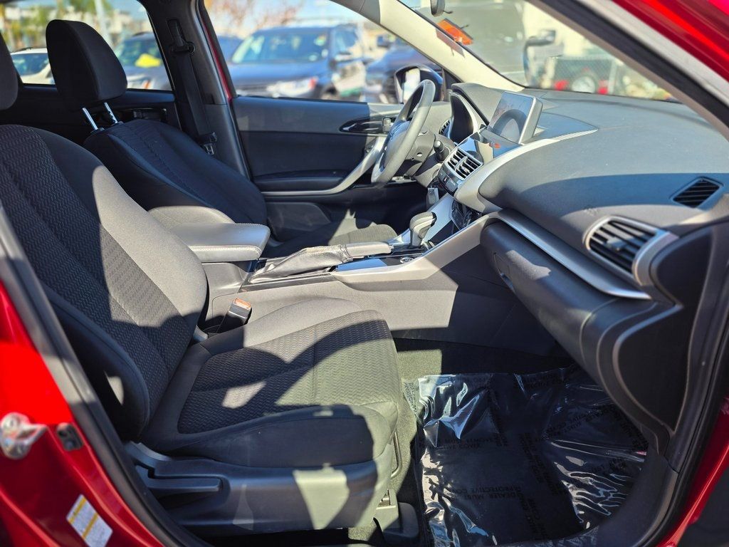 2019 Mitsubishi Eclipse Cross LE - 22981152 - 8