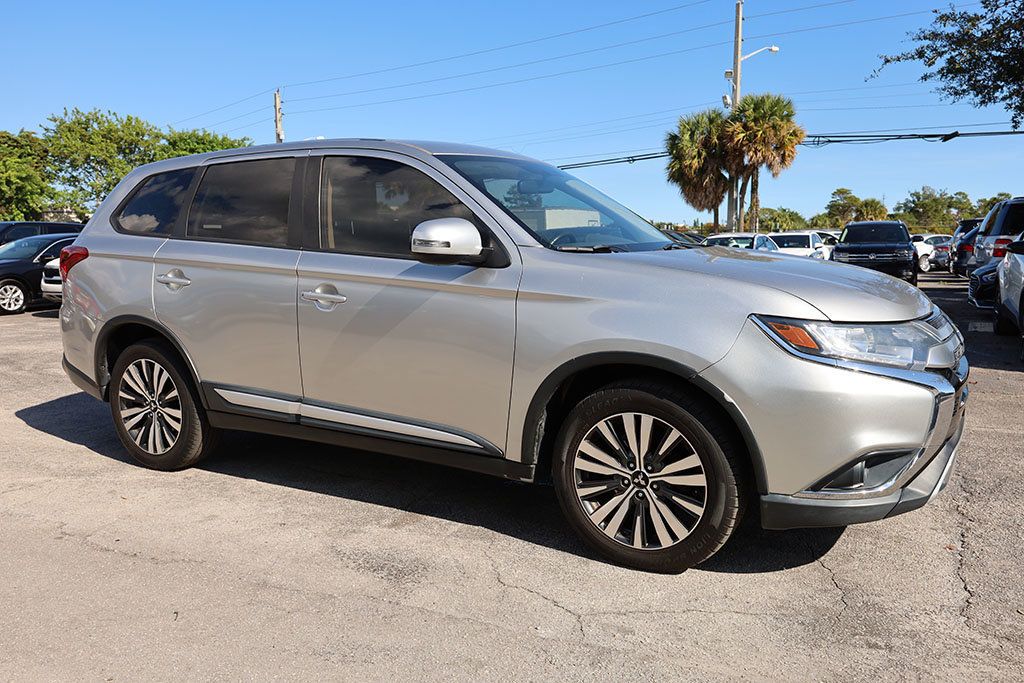 2019 MITSUBISHI OUTLANDER SE FWD - 22952279 | Video 1