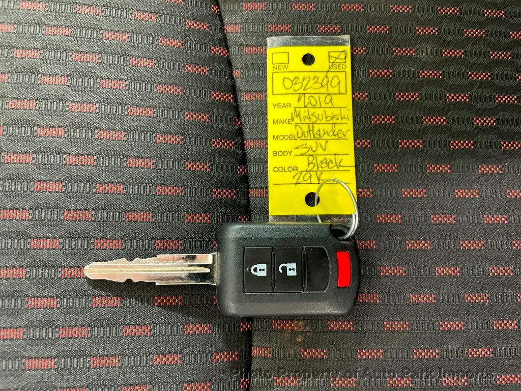 2019 Mitsubishi Outlander Sport ES 2.0 CVT - 21838397 - 32