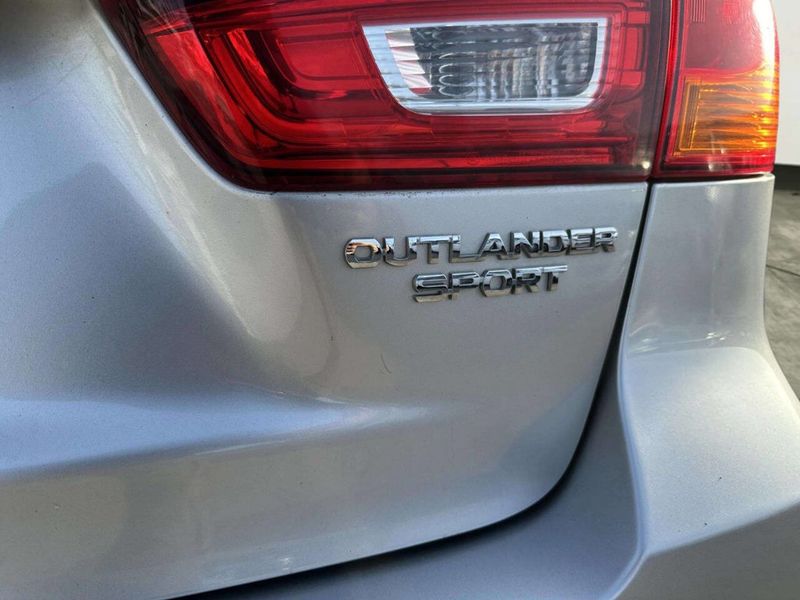 2019 Mitsubishi Outlander Sport ES 2.0 CVT - 22963299 - 23