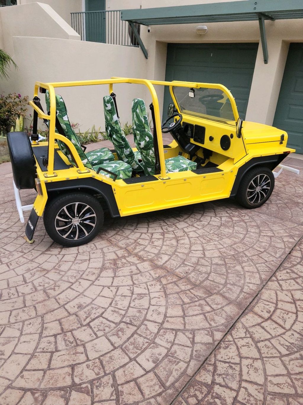 2019 MOKE America Mini eMoke 19 eMoke, Only 2750 miles! 1 Owner!  - 22624949 - 8