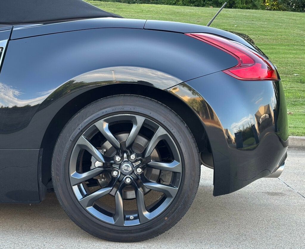 2019 Nissan 370Z Base Nismo photo 16
