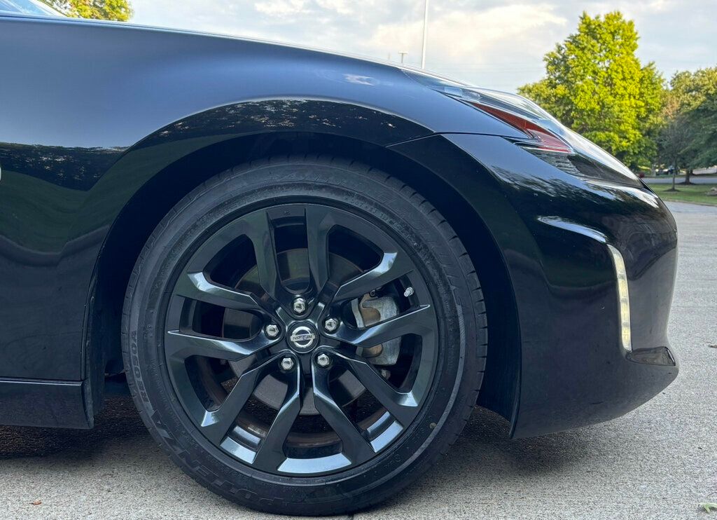 2019 Nissan 370Z Base Nismo photo 18