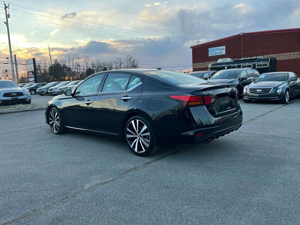 2019 Nissan Altima 2.5 Platinum Sedan - 22782776 - 4