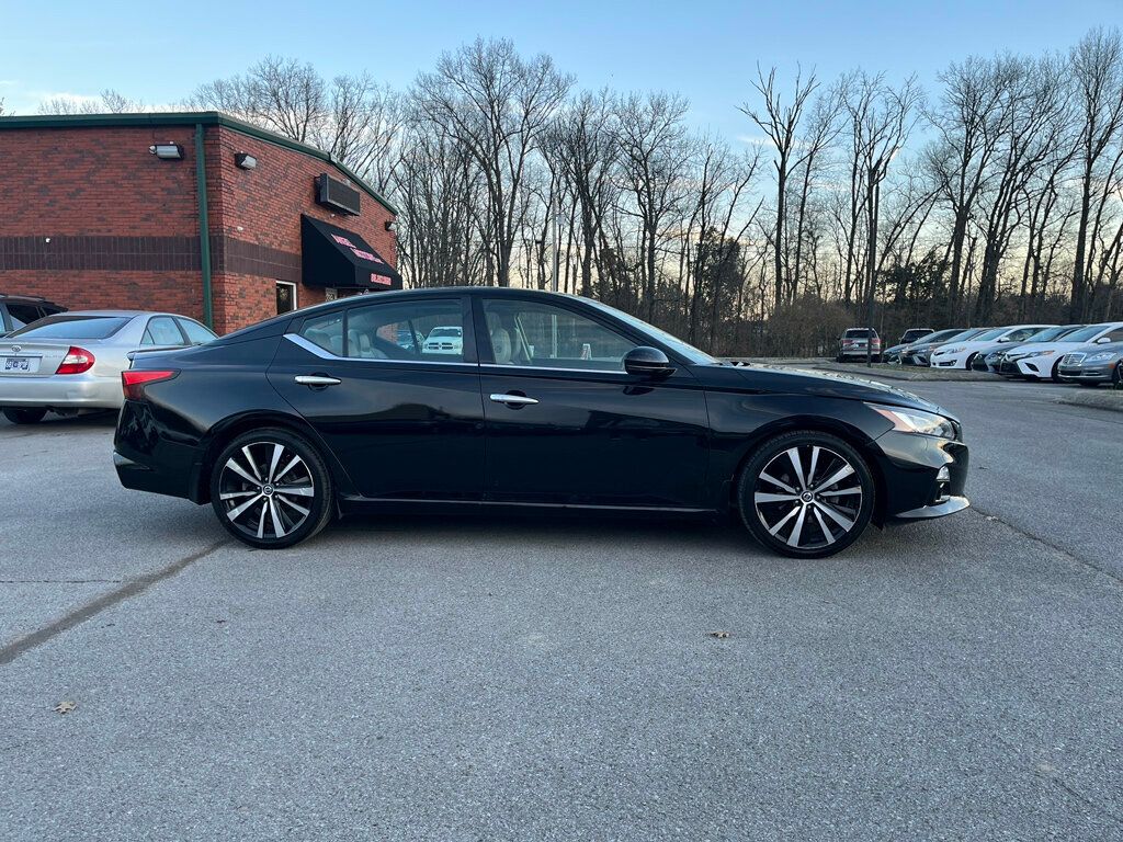 2019 Nissan Altima 2.5 Platinum Sedan - 22782776 - 5