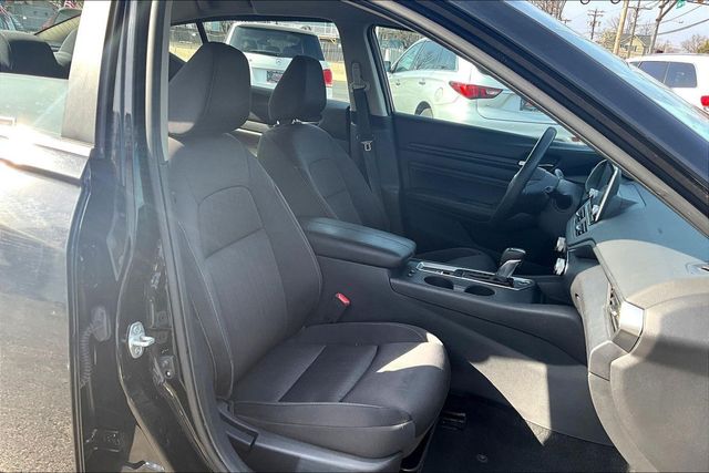 2019 Nissan Altima 2.5 S AWD Sedan - 22996462 - 11