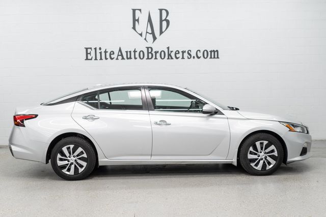 2019 Nissan Altima 2.5 S AWD Sedan - 23025665 - 4