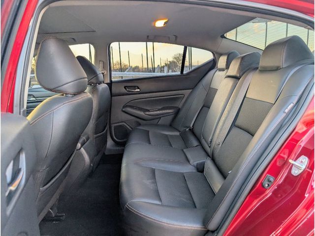 2019 Nissan Altima 2.5 SR AWD Sedan - 22952339 - 16