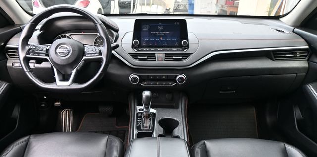 2019 Nissan Altima 2.5 SR Sedan - 23052638 - 10