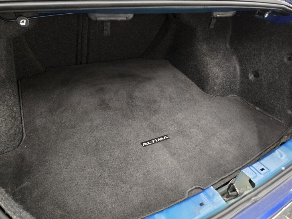 2019 Nissan Altima 2.5 SR Sedan - 22790915 - 10