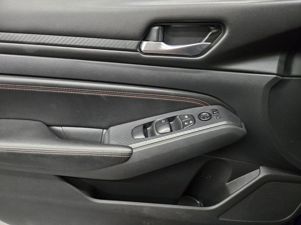 2019 Nissan Altima 2.5 SR Sedan - 22790915 - 14
