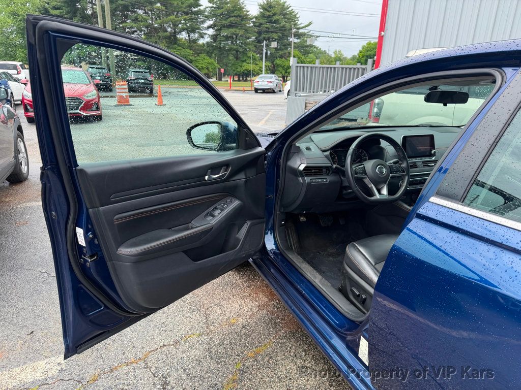 2019 Nissan Altima 2.5 SR Sedan - 23031470 - 8