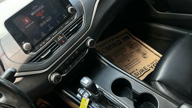 2019 Nissan Altima 2.5 SR Sedan - 22808104 - 9