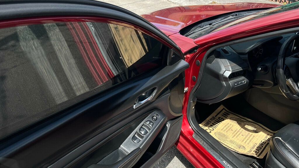 2019 Nissan Altima 2.5 SR Sedan - 22808104 - 12