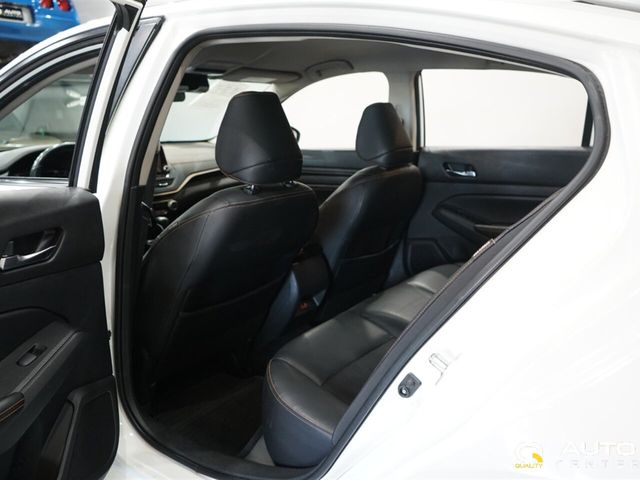 2019 Nissan Altima 2.5 SR Sedan - 23052853 - 25