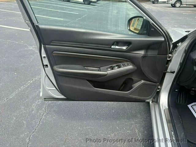 2019 Nissan Altima 2.5 SR Sedan - 23058698 - 12