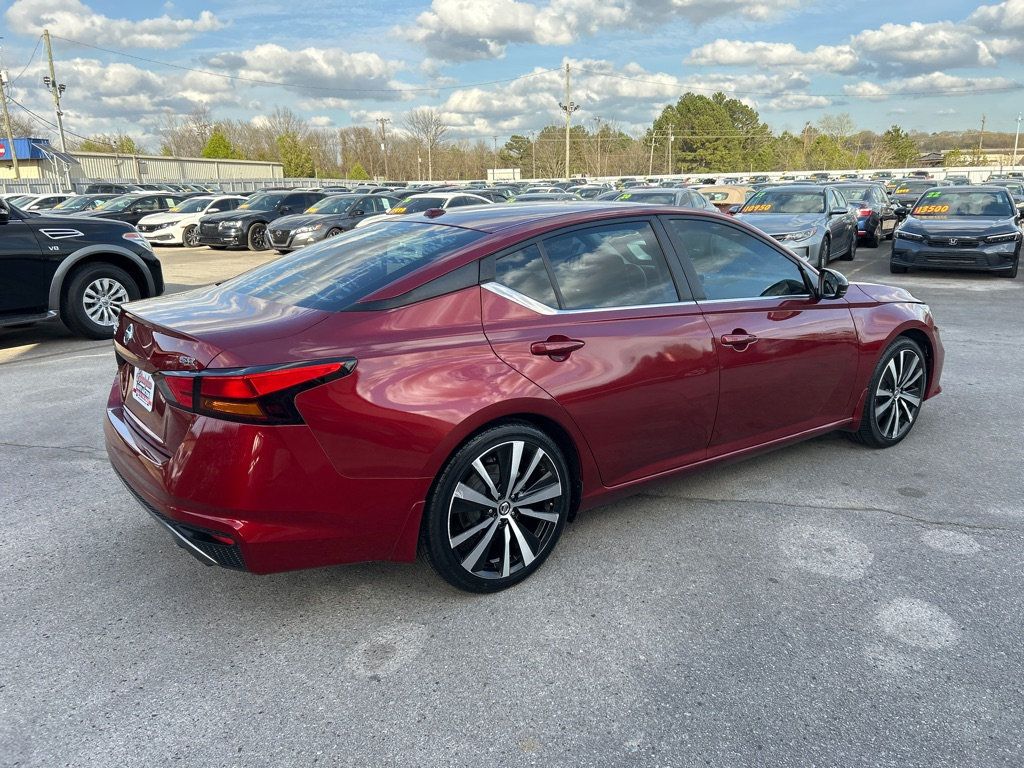 2019 Nissan Altima 2.5 SR photo 4