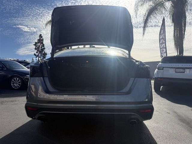 2019 Nissan Altima 2.5 SR Sedan - 22976360 - 10