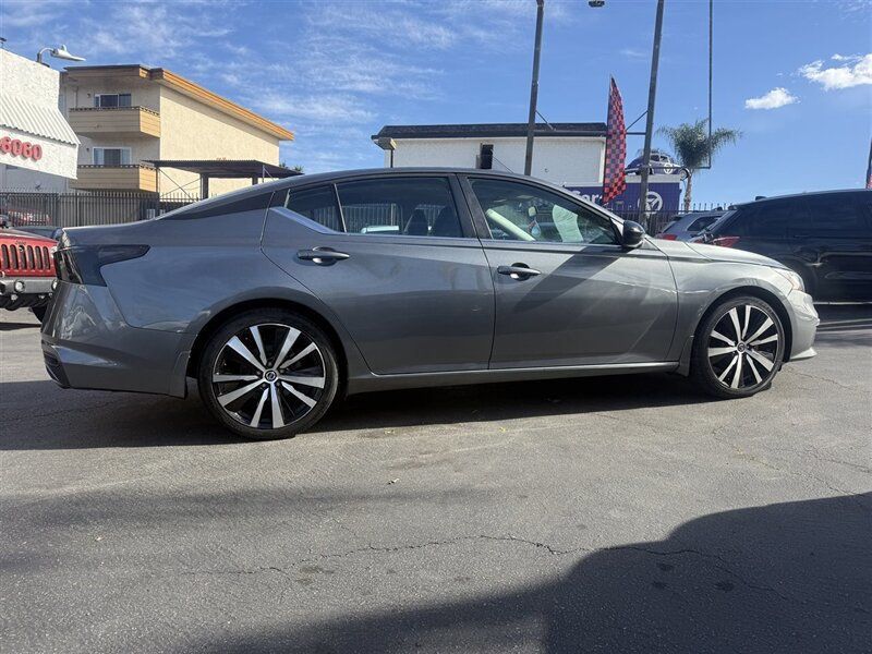 2019 Nissan Altima 2.5 SR Sedan - 22976360 - 12