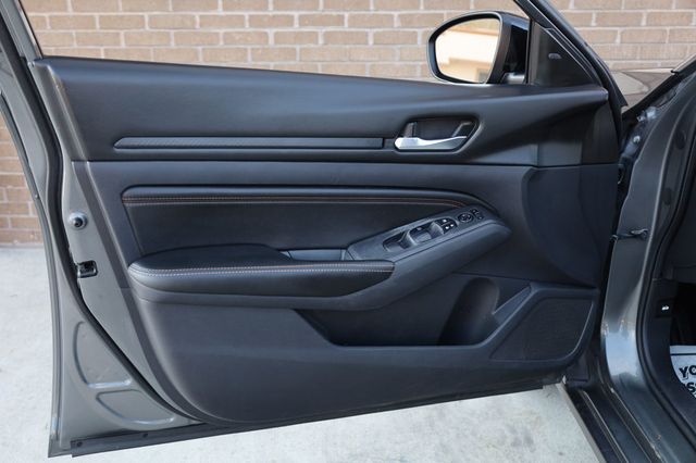 2019 Nissan Altima 2.5 SR Sedan - 22969305 - 10