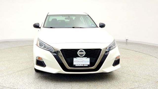 2019 Nissan Altima 2.5 SR Sedan w/ Apple CarPlay & Automatic Emergency Braking - 22996439 - 1