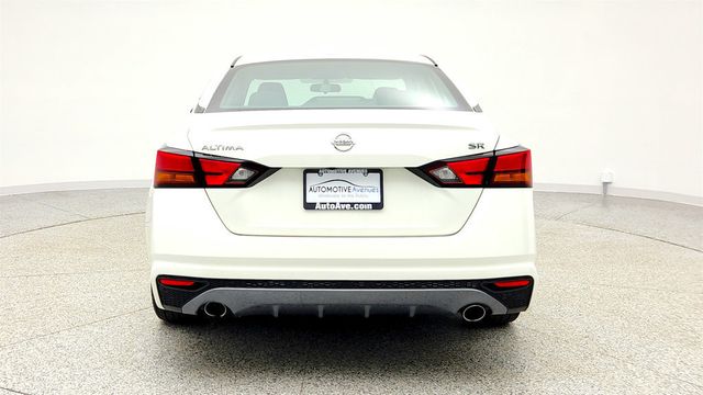 2019 Nissan Altima 2.5 SR Sedan w/ Apple CarPlay & Automatic Emergency Braking - 22996439 - 5