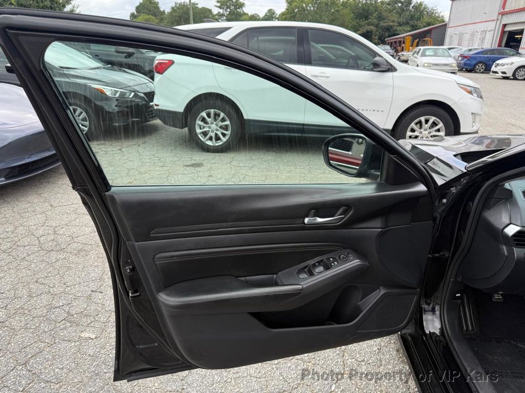 2019 Nissan Altima 2.5 photo 12