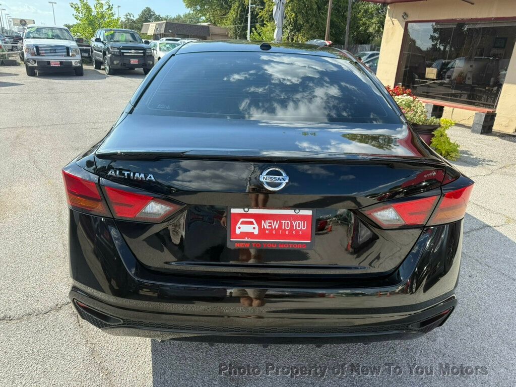 2019 Nissan Altima 2.5 photo 15