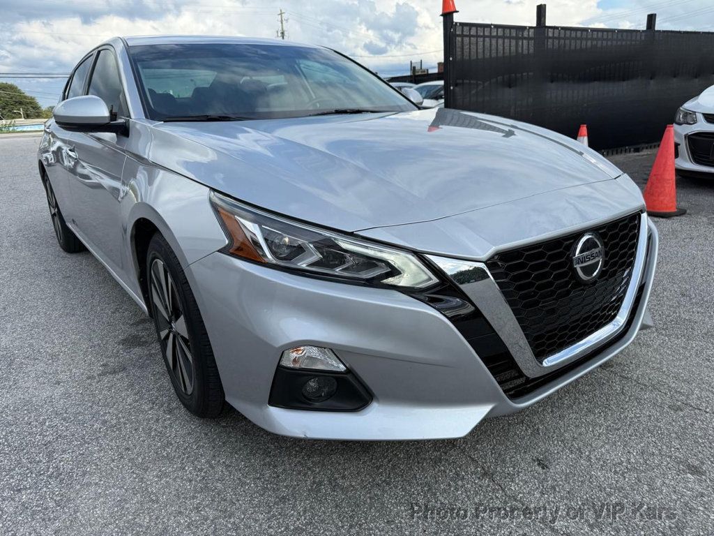 2019 Nissan Altima 2.5 SV photo 2
