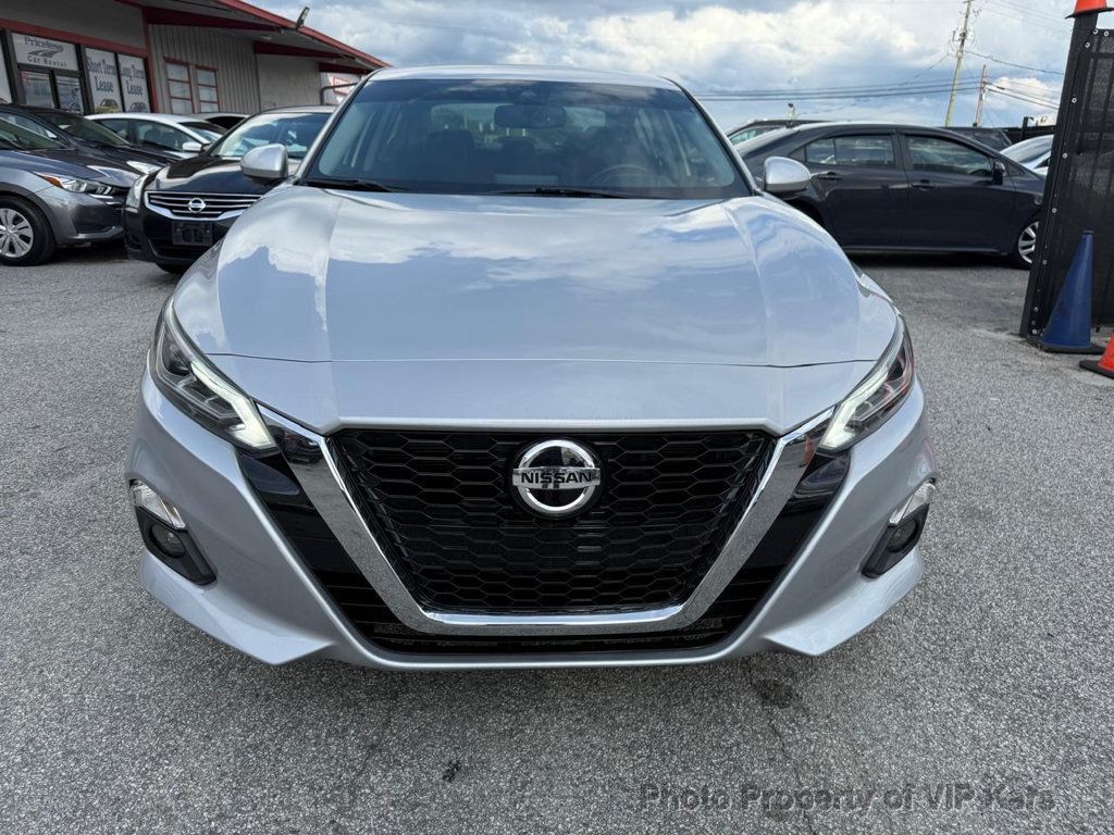 2019 Nissan Altima 2.5 SV photo 3