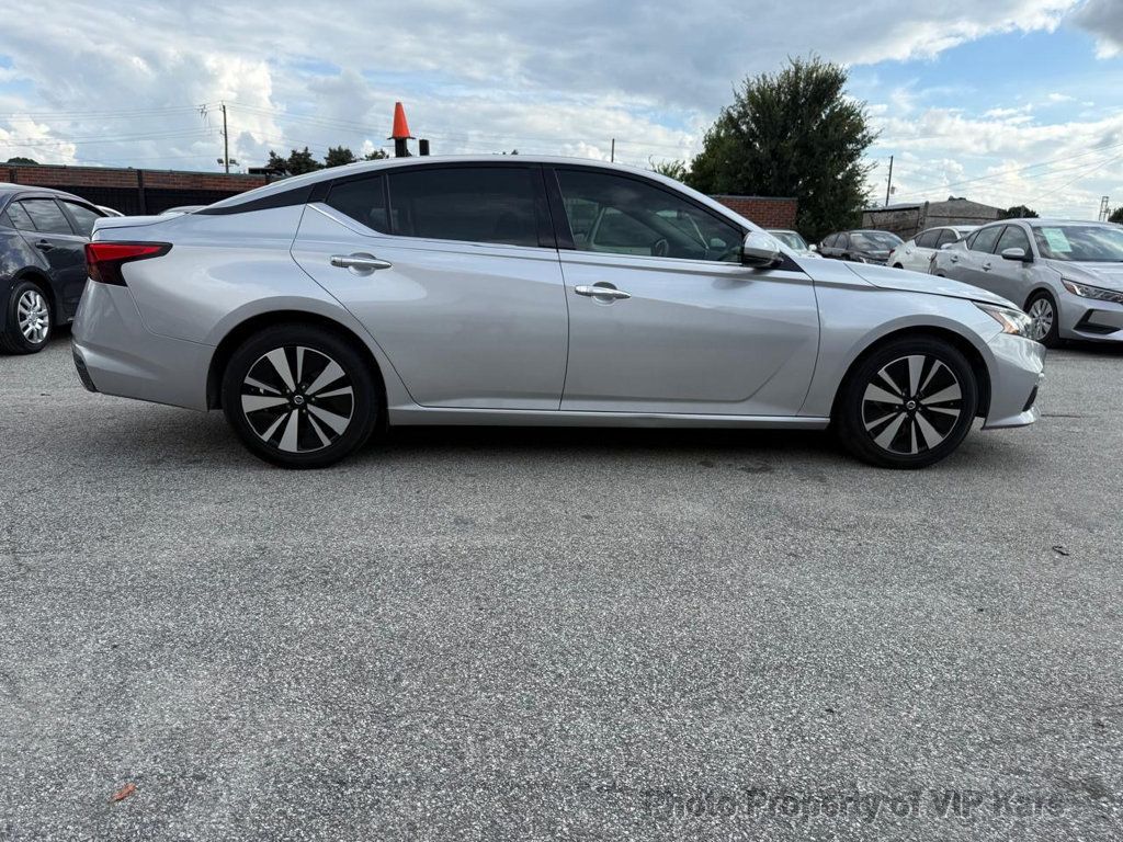 2019 Nissan Altima 2.5 SV photo 8